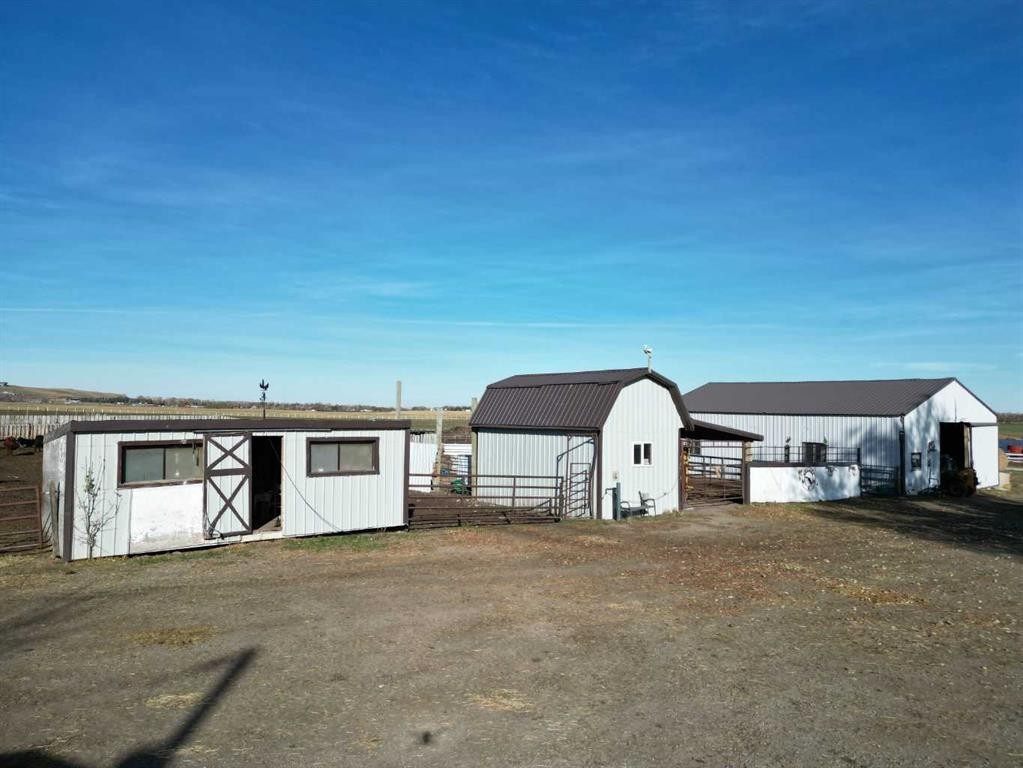 275083 Twp Rd 41, Hill Spring, AB - Outdoor