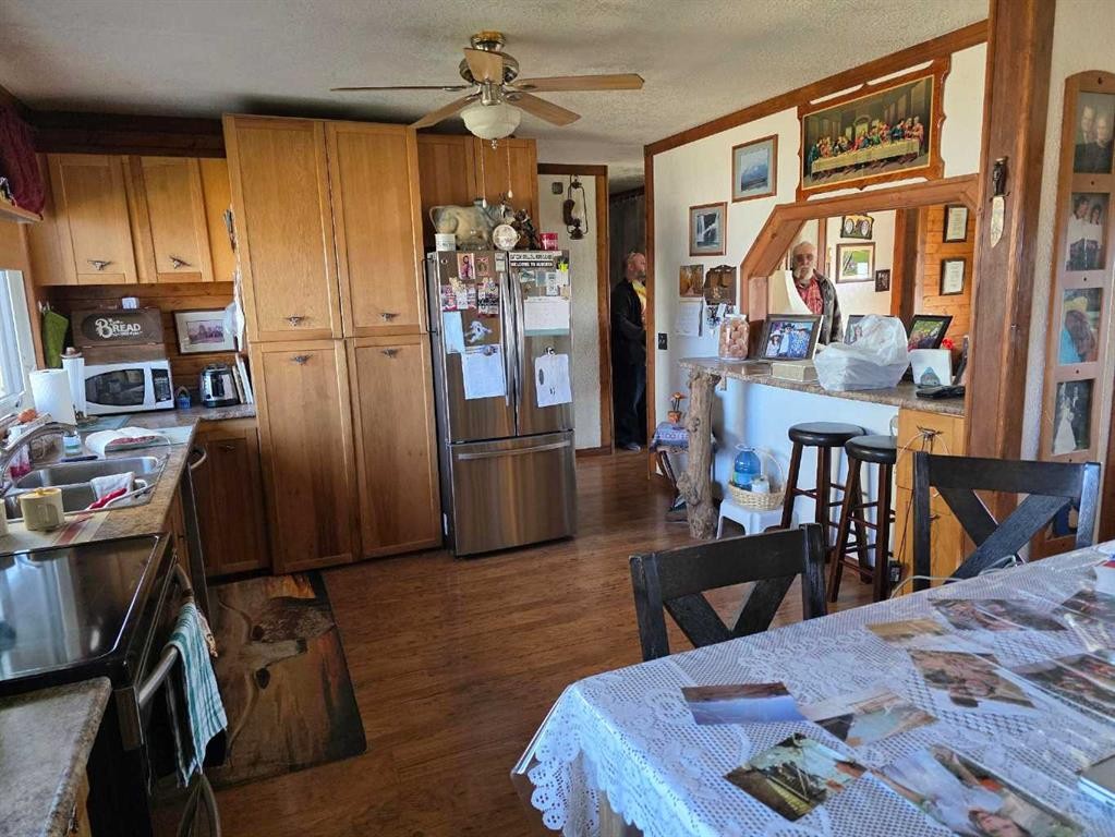 275083 Twp Rd 41, Hill Spring, AB - Indoor