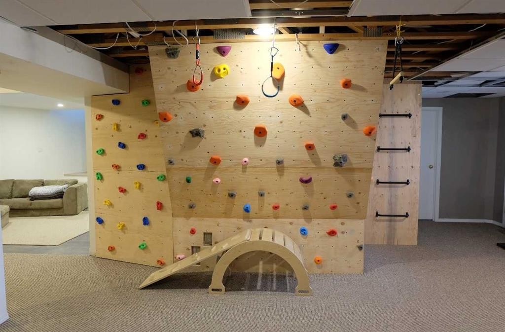 222041 Rge Rd 52, Magrath, AB - Indoor Photo Showing Basement