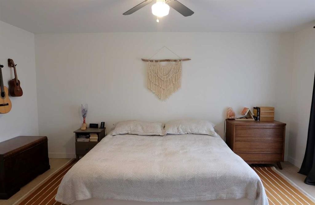 222041 Rge Rd 52, Magrath, AB - Indoor Photo Showing Bedroom