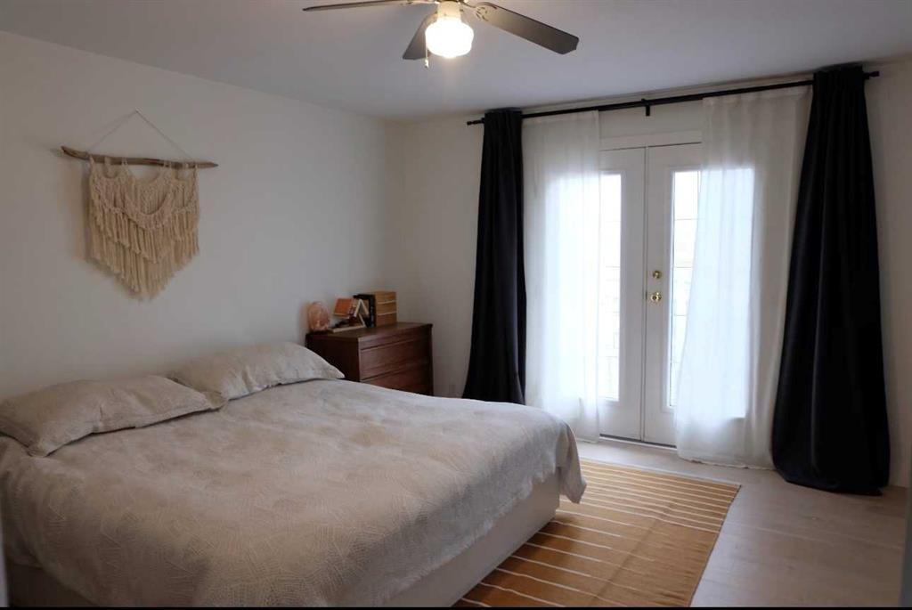222041 Rge Rd 52, Magrath, AB - Indoor Photo Showing Bedroom