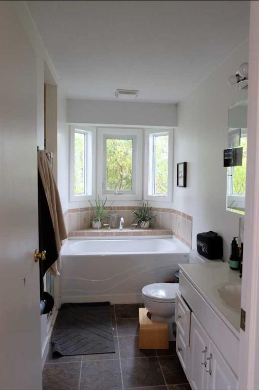 222041 Rge Rd 52, Magrath, AB - Indoor Photo Showing Bathroom