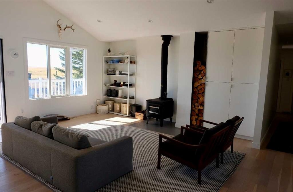 222041 Rge Rd 52, Magrath, AB - Indoor