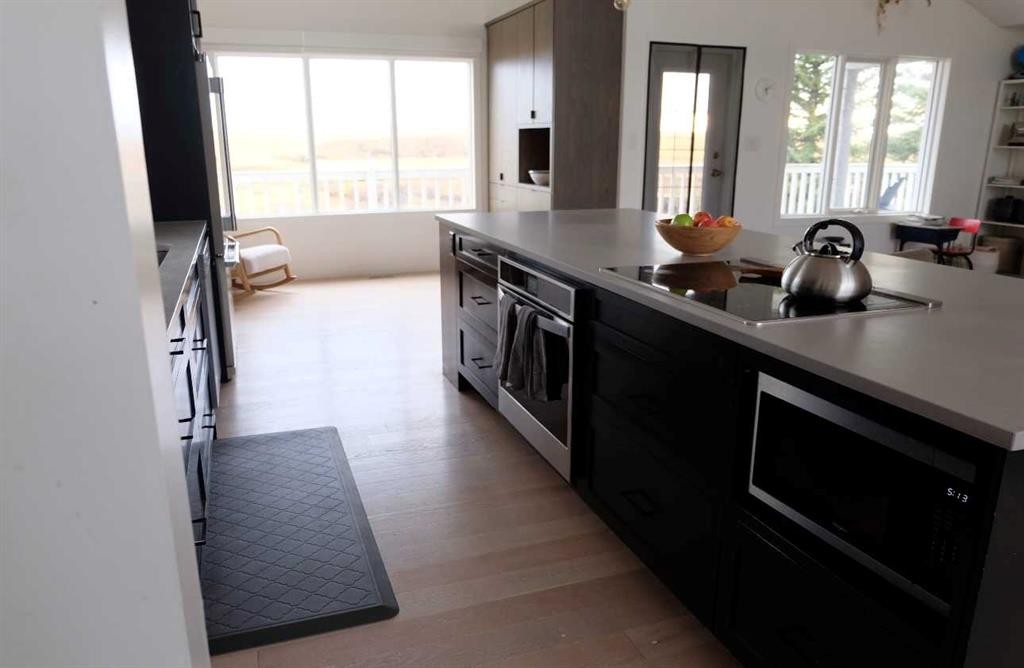 222041 Rge Rd 52, Magrath, AB - Indoor Photo Showing Kitchen
