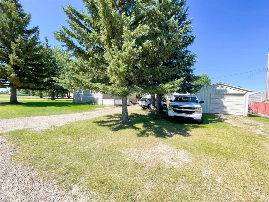 331 Armstrong Street, Carmangay, AB - Outdoor