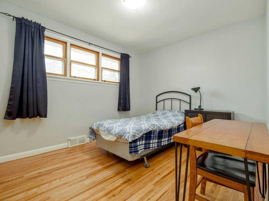 2704 3 Avenue South, Lethbridge, AB - Indoor Photo Showing Bedroom