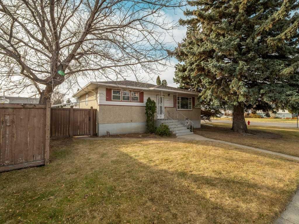 2704 3 Avenue South, Lethbridge, AB - Outdoor
