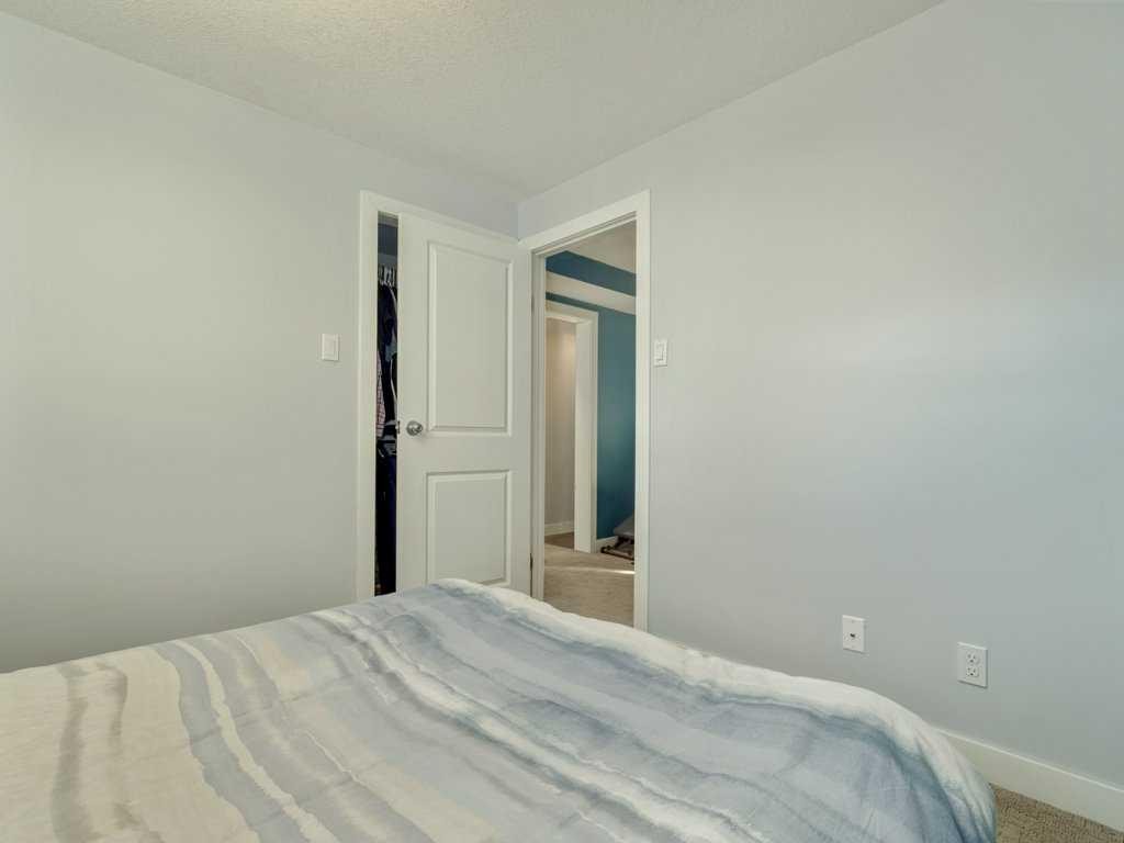 2704 3 Avenue South, Lethbridge, AB - Indoor Photo Showing Bedroom