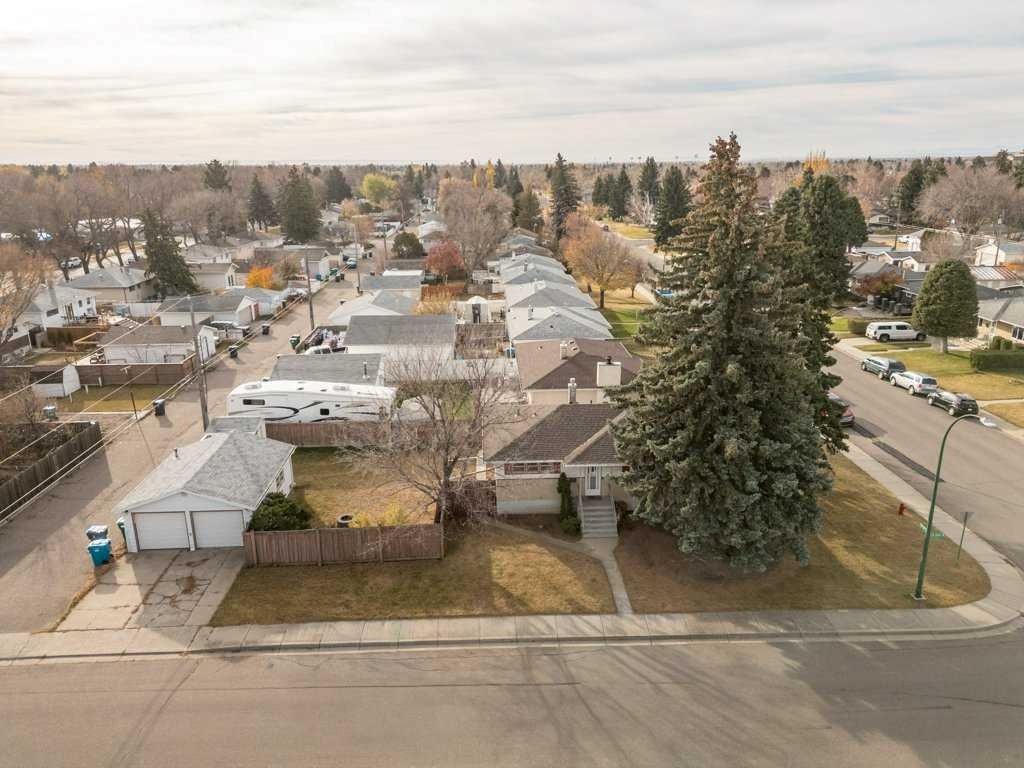 2704 3 Avenue South, Lethbridge, AB - Outdoor With View