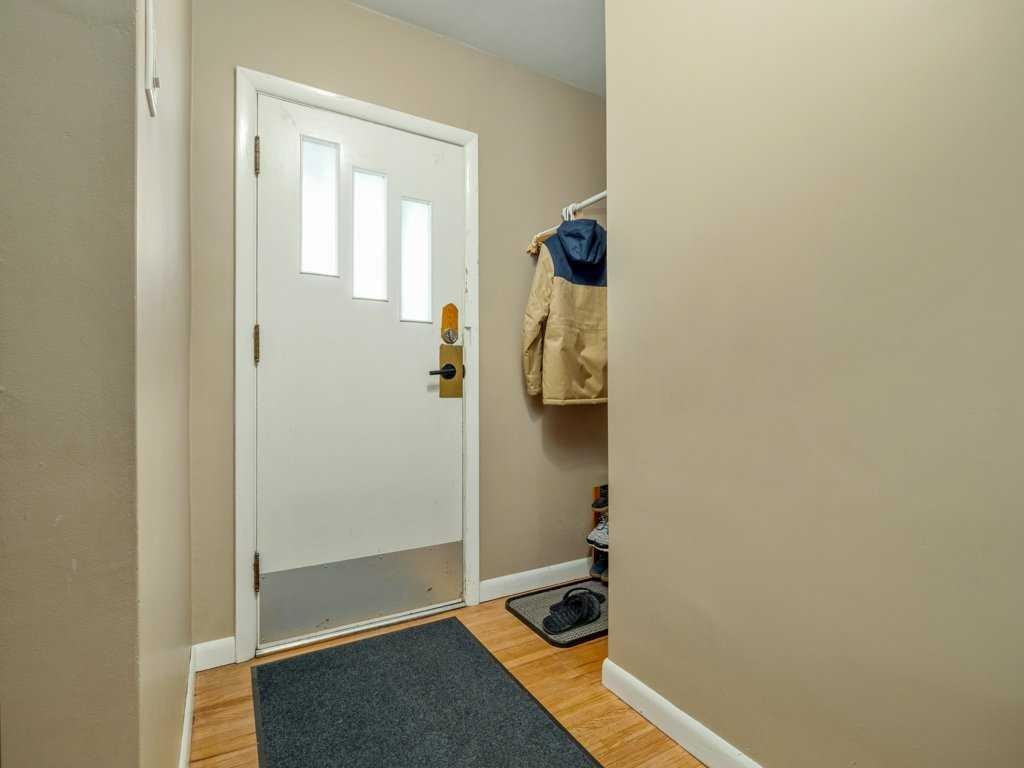 2704 3 Avenue South, Lethbridge, AB - Indoor Photo Showing Other Room