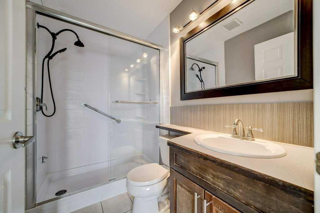 29 Peigan Court West, Lethbridge, AB - Indoor Photo Showing Bathroom