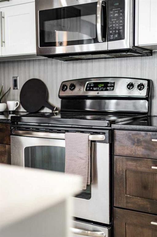 29 Peigan Court West, Lethbridge, AB - Indoor Photo Showing Kitchen