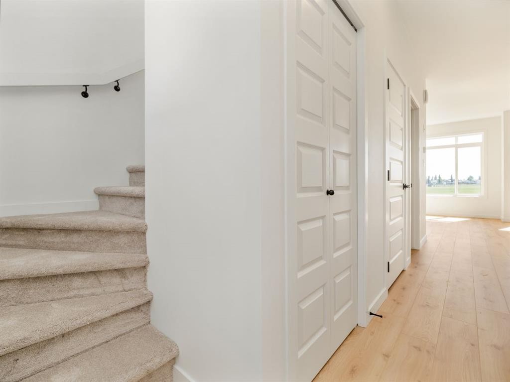 669 Blackwolf Boulevard North, Lethbridge, AB - Indoor Photo Showing Other Room