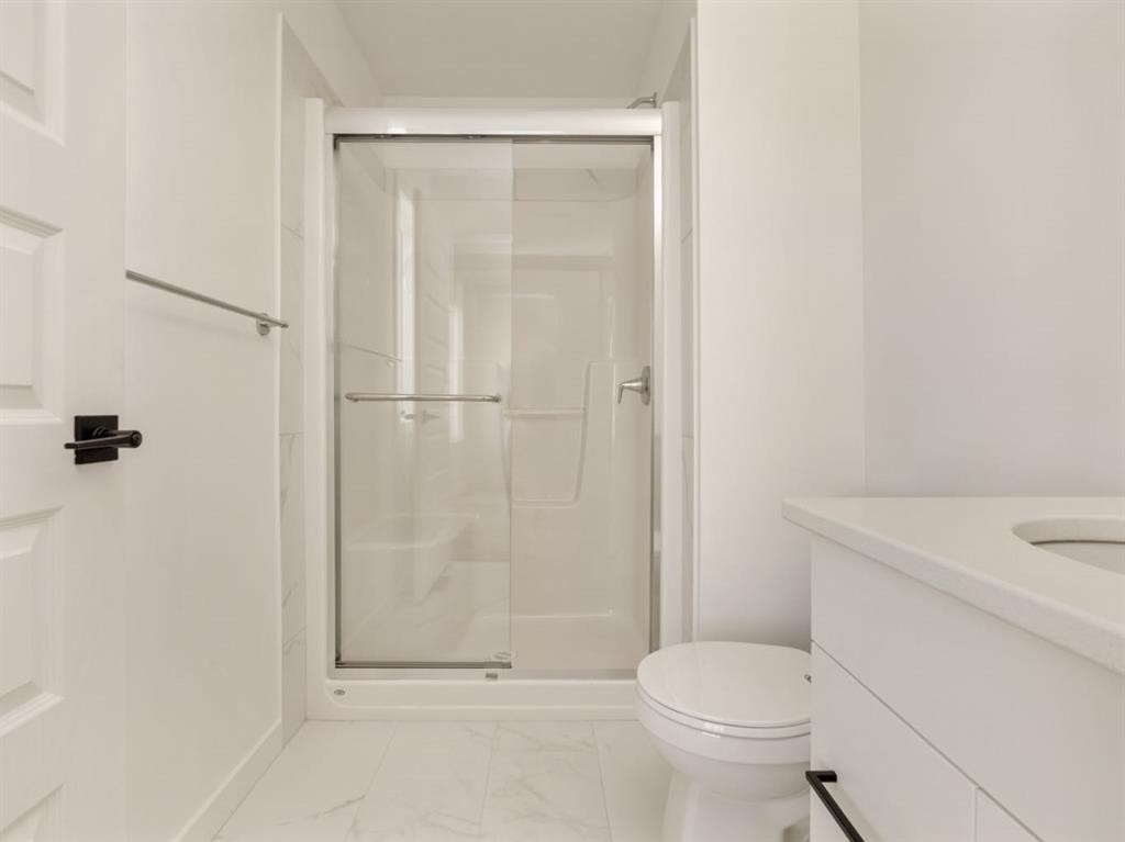 669 Blackwolf Boulevard North, Lethbridge, AB - Indoor Photo Showing Bathroom