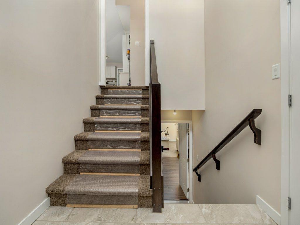 359 Caledonia Boulevard West, Lethbridge, AB - Indoor Photo Showing Other Room