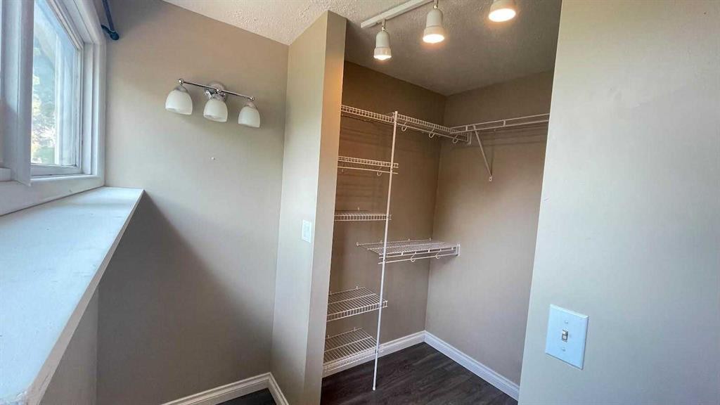 1919 19 Avenue South, Lethbridge, AB - Indoor