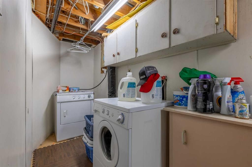 1919 19 Avenue South, Lethbridge, AB - Indoor Photo Showing Laundry Room