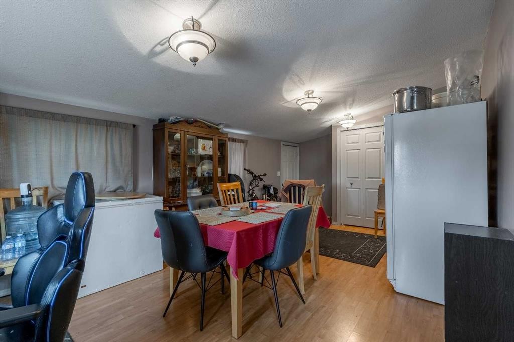 1919 19 Avenue South, Lethbridge, AB - Indoor Photo Showing Dining Room