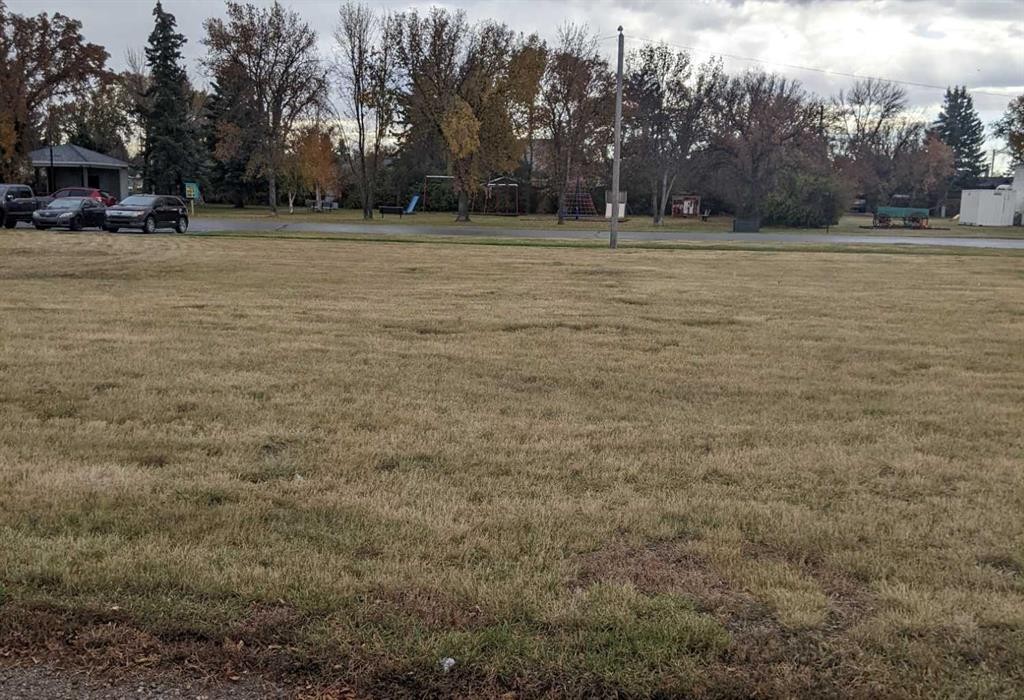 209 King Street, Nobleford, AB