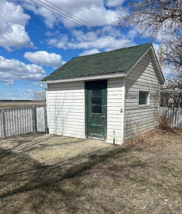 204 Grand Avenue, Carmangay, AB - Outdoor