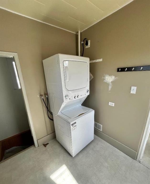 204 Grand Avenue, Carmangay, AB - Indoor Photo Showing Laundry Room