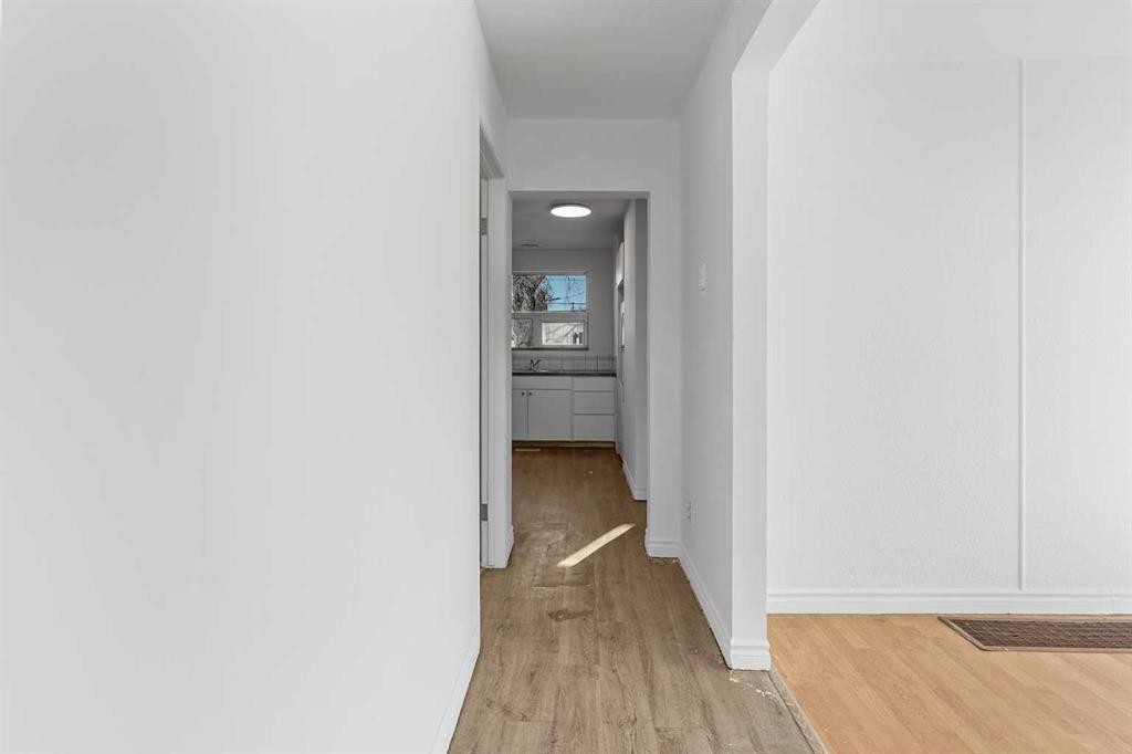 2139 5 Avenue North, Lethbridge, AB - Indoor Photo Showing Other Room