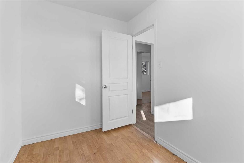 2139 5 Avenue North, Lethbridge, AB - Indoor Photo Showing Other Room