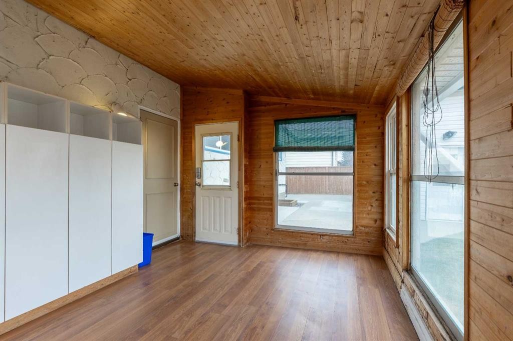 1001 19A Avenue, Coaldale, AB - Indoor Photo Showing Other Room