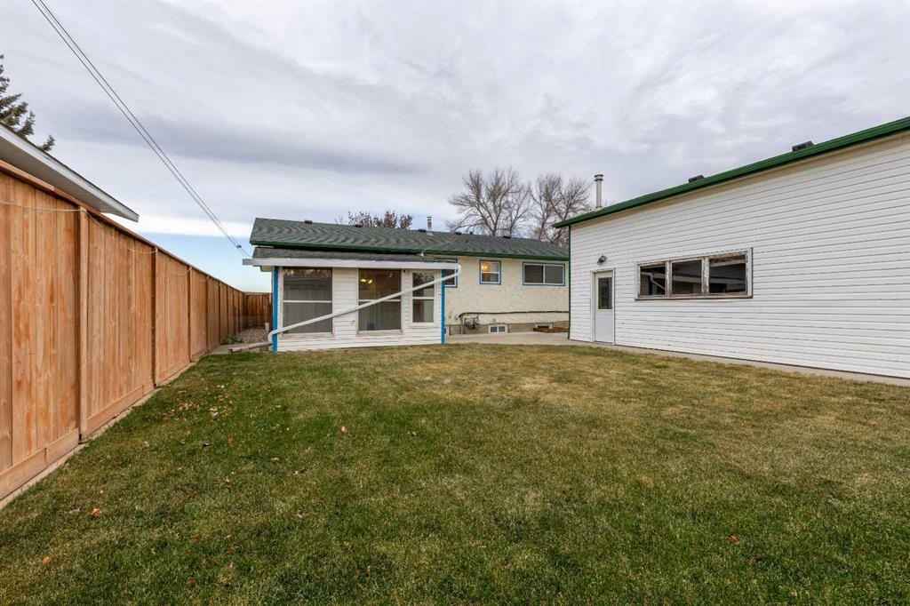 1001 19A Avenue, Coaldale, AB - Outdoor With Exterior