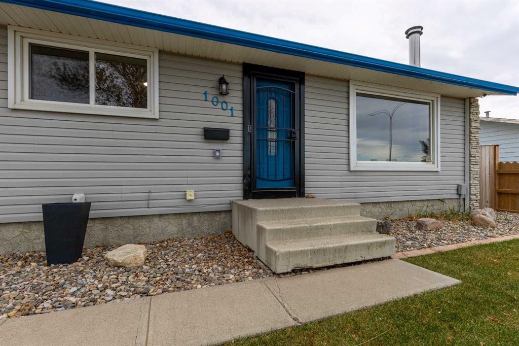 1001 19A Avenue, Coaldale, AB - Outdoor With Exterior