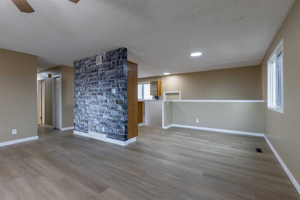 1001 19A Avenue, Coaldale, AB - Indoor Photo Showing Other Room
