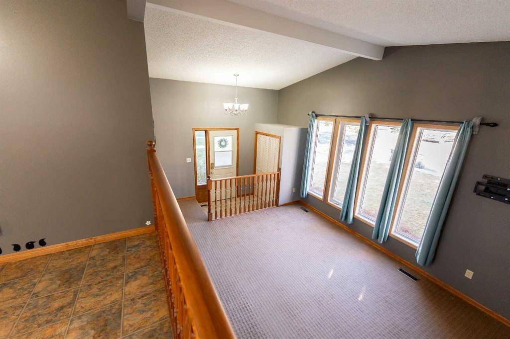 897 Red Crow Boulevard West, Lethbridge, AB - Indoor Photo Showing Other Room