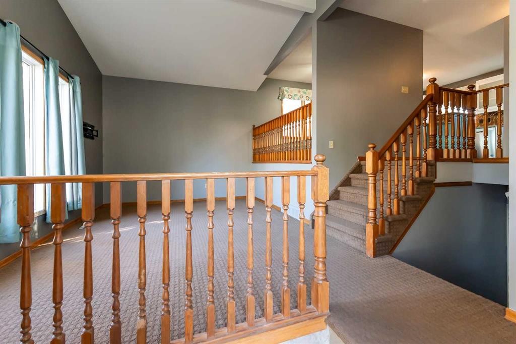 897 Red Crow Boulevard West, Lethbridge, AB - Indoor Photo Showing Other Room