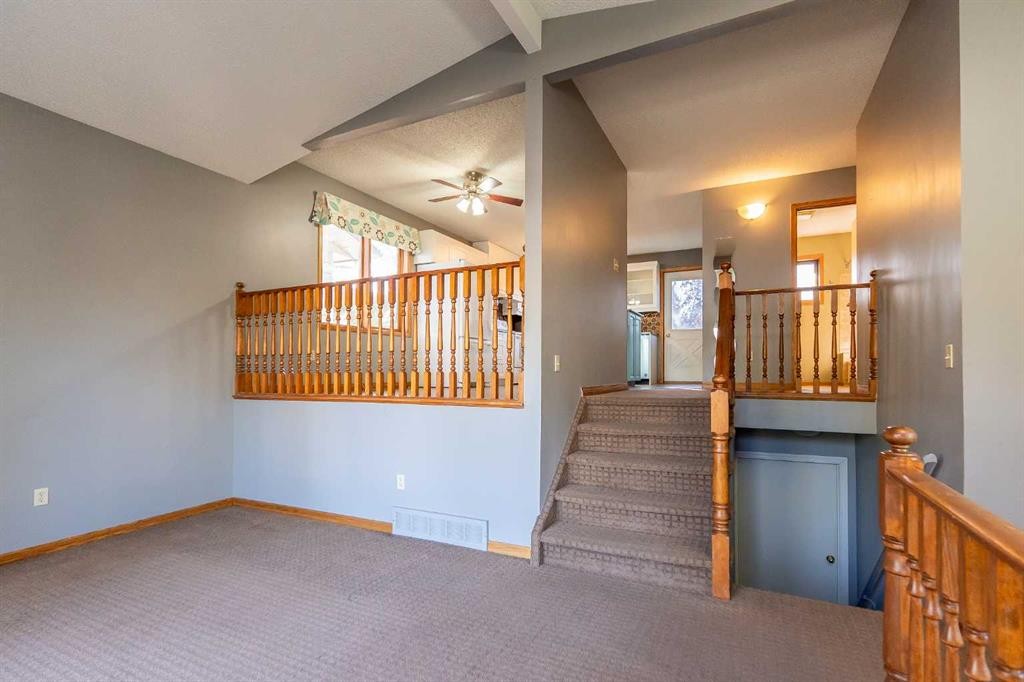 897 Red Crow Boulevard West, Lethbridge, AB - Indoor Photo Showing Other Room