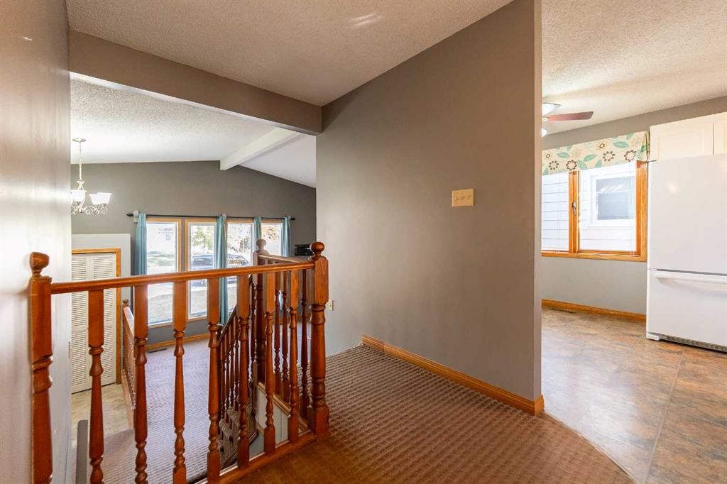 897 Red Crow Boulevard West, Lethbridge, AB - Indoor Photo Showing Other Room