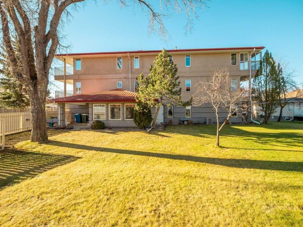 31C-2311 19 Street, Coaldale, AB - Outdoor