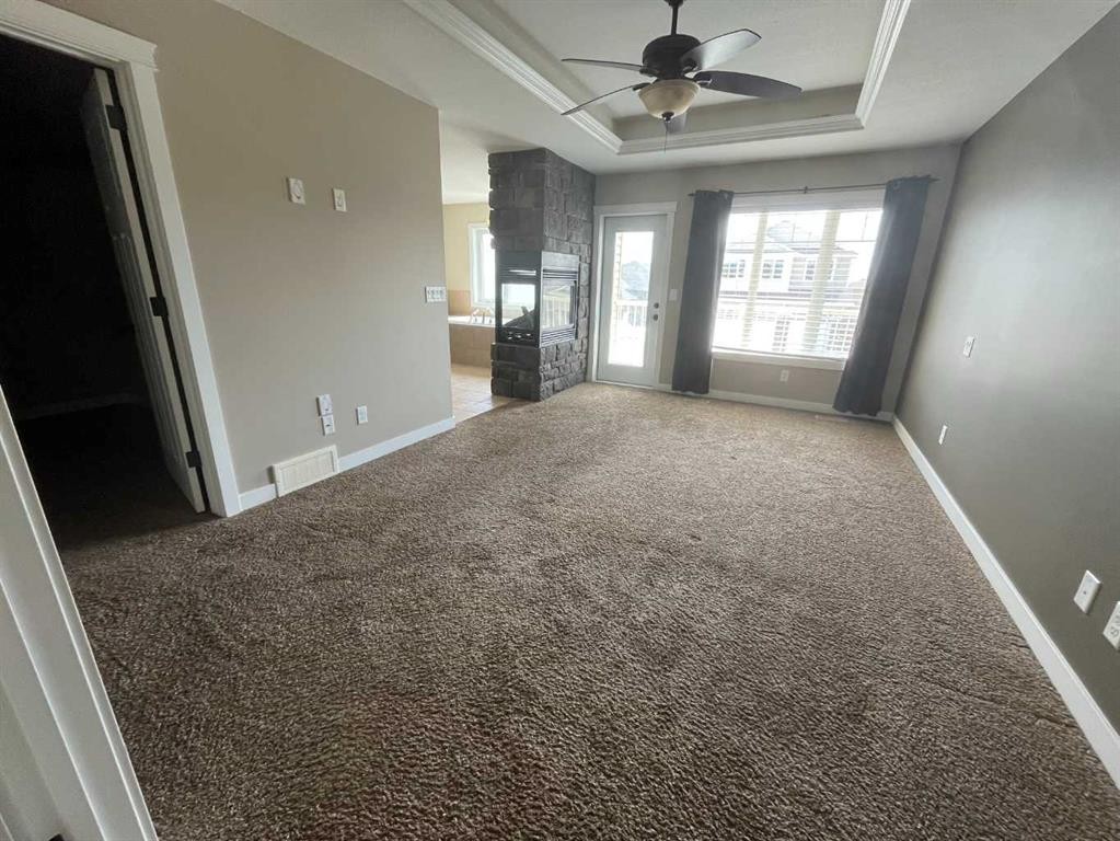 295 Sixmile Ridge South, Lethbridge, AB - Indoor Photo Showing Other Room