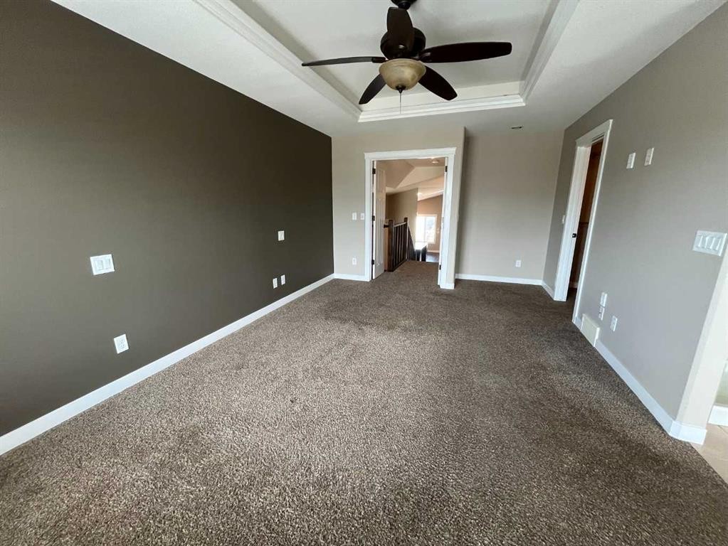 295 Sixmile Ridge South, Lethbridge, AB - Indoor Photo Showing Other Room