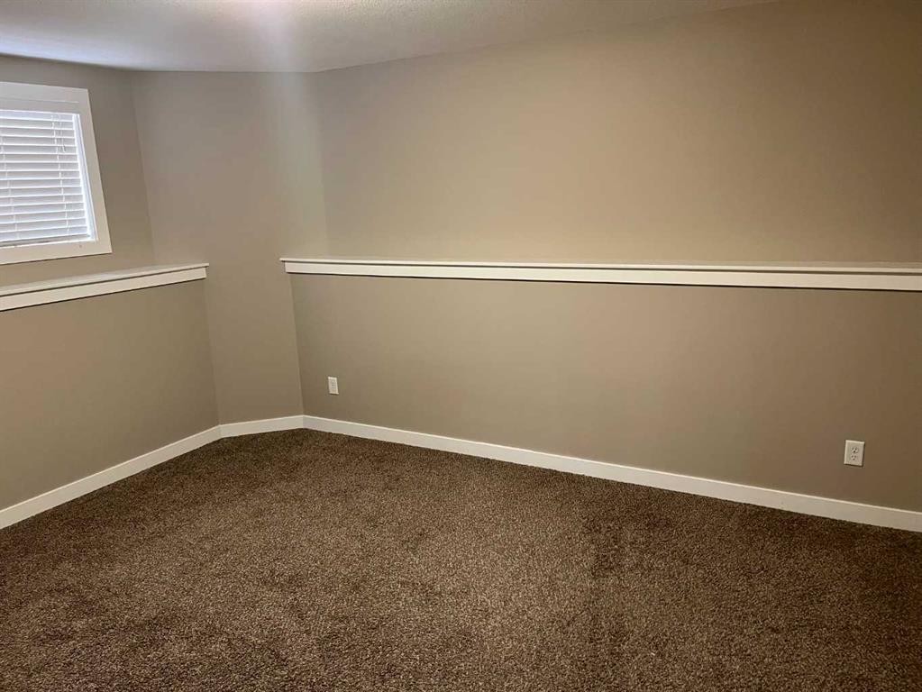 295 Sixmile Ridge South, Lethbridge, AB - Indoor Photo Showing Other Room