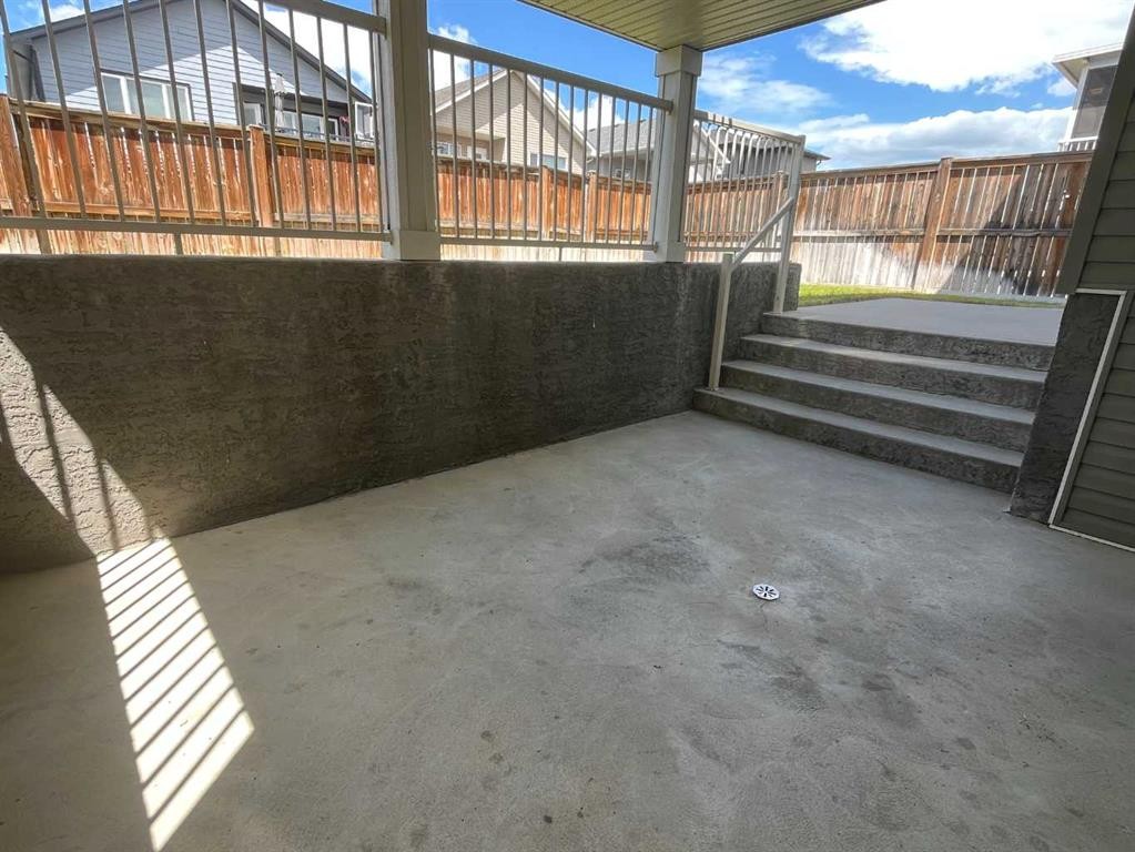 295 Sixmile Ridge South, Lethbridge, AB - Outdoor