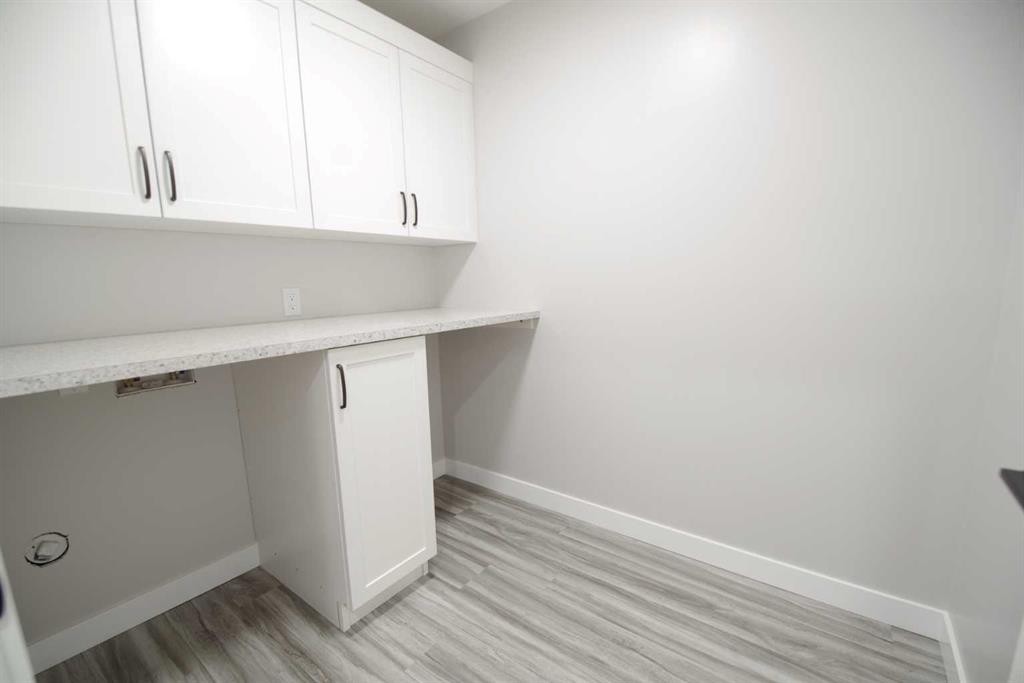 209 3 Street, Hays, AB - Indoor