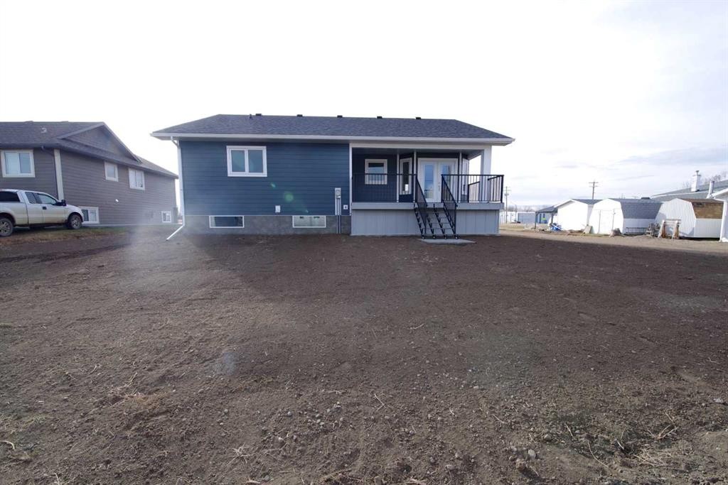 209 3 Street, Hays, AB - Outdoor With Deck Patio Veranda
