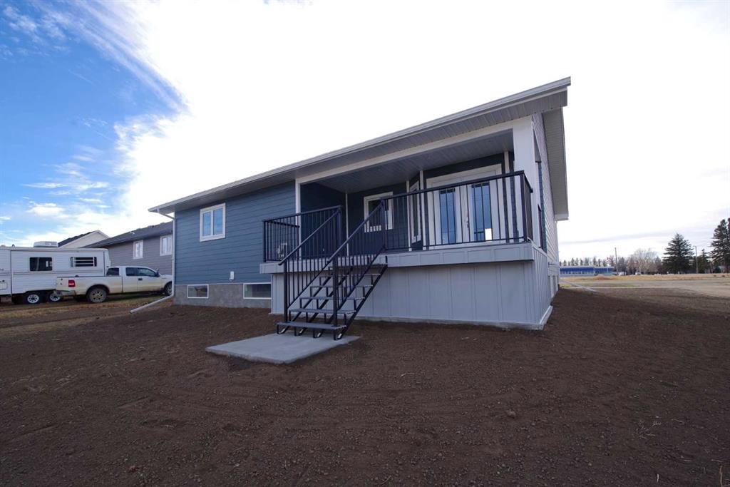 209 3 Street, Hays, AB - Outdoor