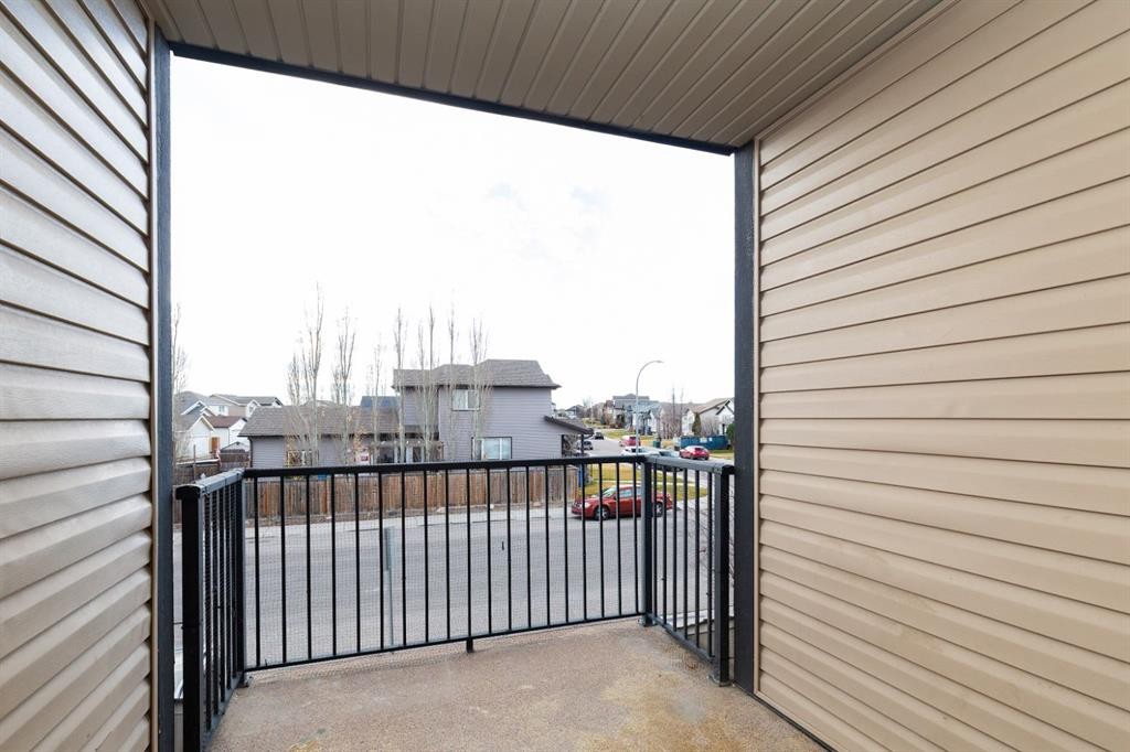 847 Mt Sundance Manor West, Lethbridge, AB - Outdoor With Exterior