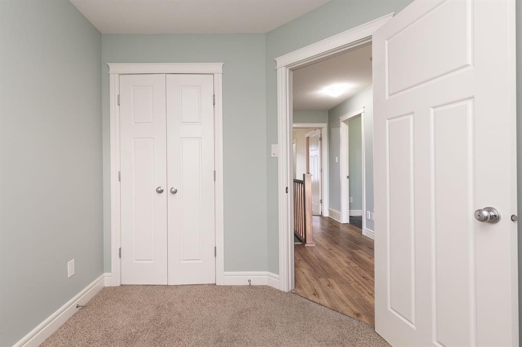 847 Mt Sundance Manor West, Lethbridge, AB - Indoor Photo Showing Other Room