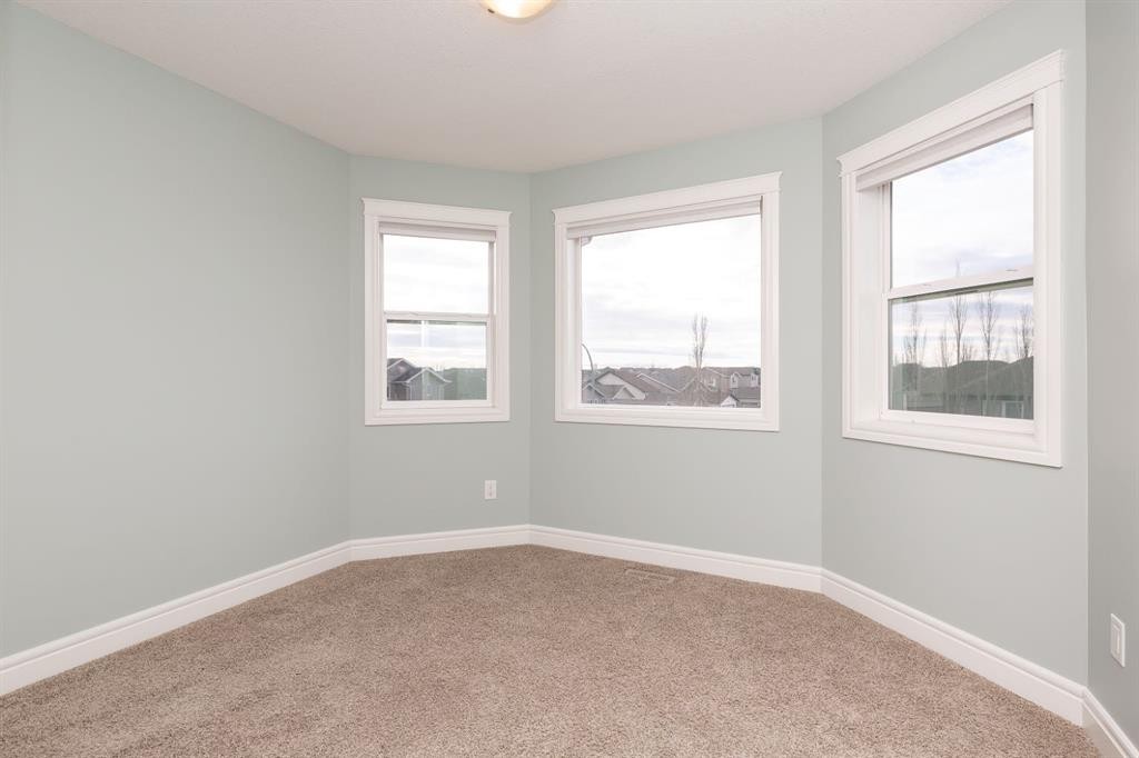 847 Mt Sundance Manor West, Lethbridge, AB - Indoor Photo Showing Other Room