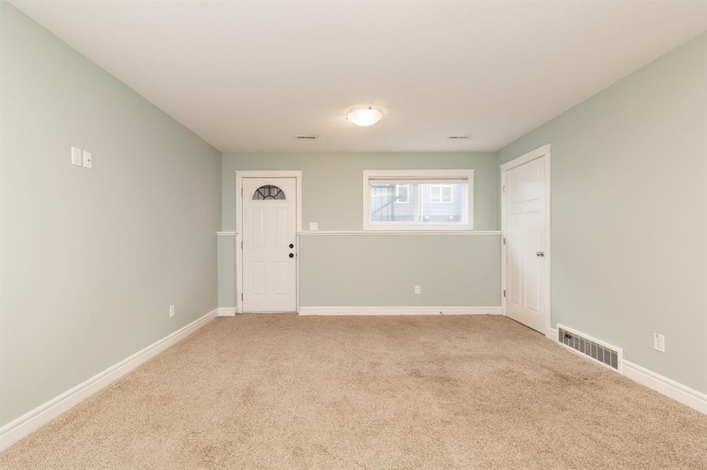 847 Mt Sundance Manor West, Lethbridge, AB - Indoor Photo Showing Other Room