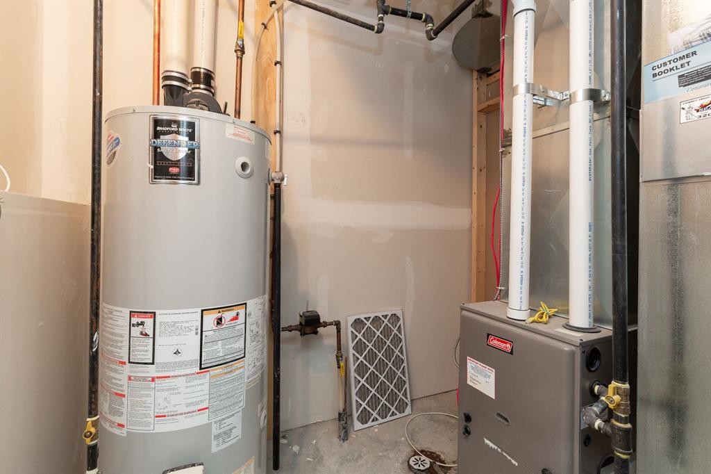 847 Mt Sundance Manor West, Lethbridge, AB - Indoor Photo Showing Basement