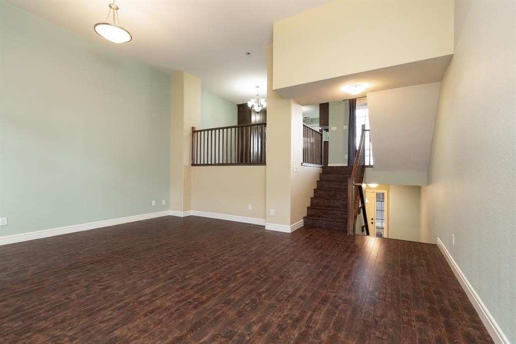 847 Mt Sundance Manor West, Lethbridge, AB - Indoor Photo Showing Other Room