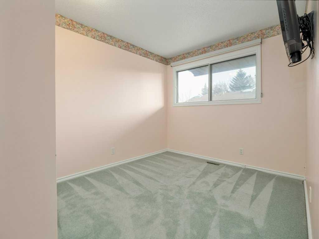 5-1520 23 Avenue North, Lethbridge, AB - Indoor Photo Showing Other Room